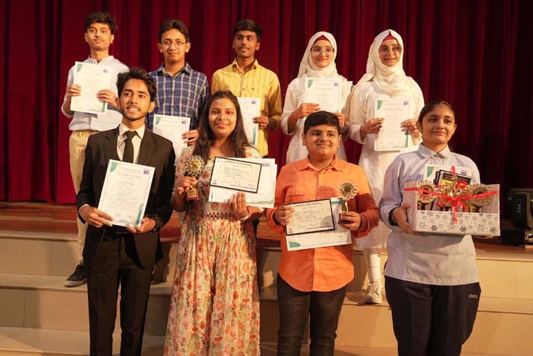 Meritorious students of CMS Chowk Campus felicitated